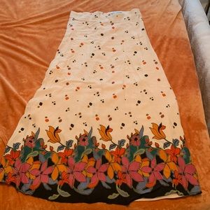 Size 4 urban outfitter maxi floral skirt